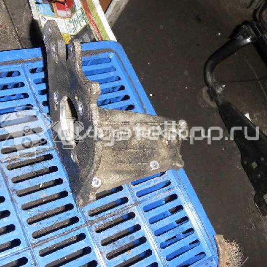 Фото Кронштейн ТНВД для двигателя WJY (DW8B) для Citroen / Peugeot 69-70 л.с 8V 1.9 л Дизельное топливо 192640