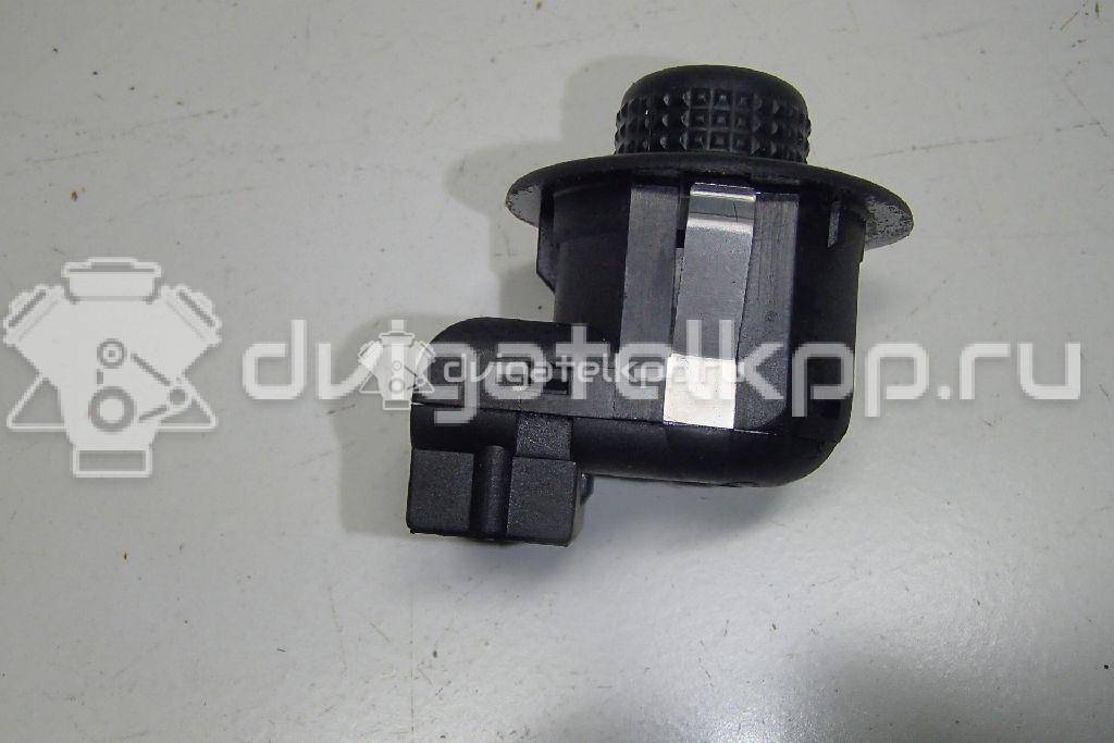Фото Переключатель регулировки зеркала  4495427 для Ford Fiesta / Focus / Tourneo / Scorpio / Ka {forloop.counter}}