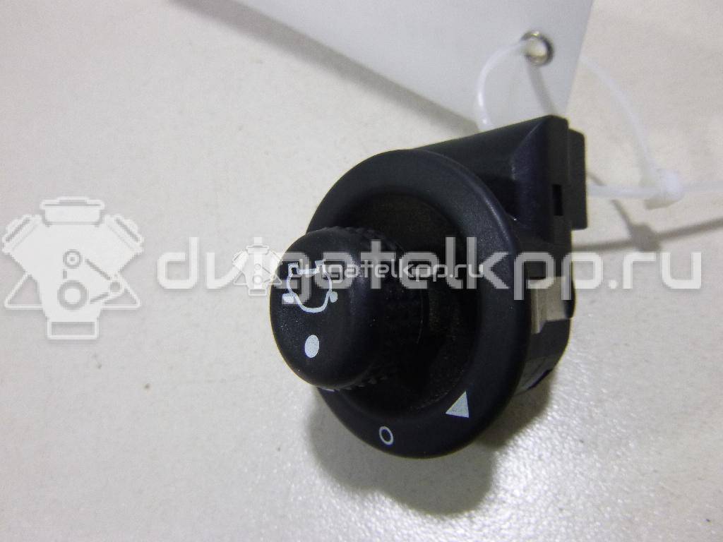 Фото Переключатель регулировки зеркала  4495427 для Ford Fiesta / Focus / Tourneo / Scorpio / Ka {forloop.counter}}