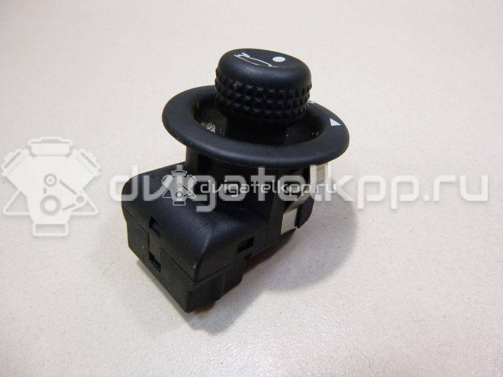 Фото Переключатель регулировки зеркала  4495427 для Ford Fiesta / Focus / Tourneo / Scorpio / Ka {forloop.counter}}