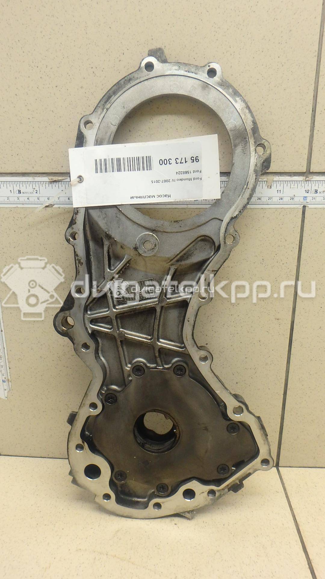 Фото Насос масляный  1568324 для Ford Fiesta / Focus / Tourneo / C-Max / Galaxy {forloop.counter}}