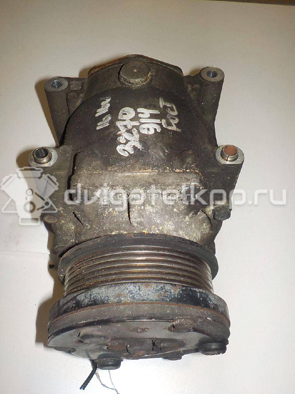 Фото Компрессор системы кондиционирования  XS4H19D629AD для Ford Fiesta / Focus / Tourneo / Ka / Street Ka Rl2 {forloop.counter}}