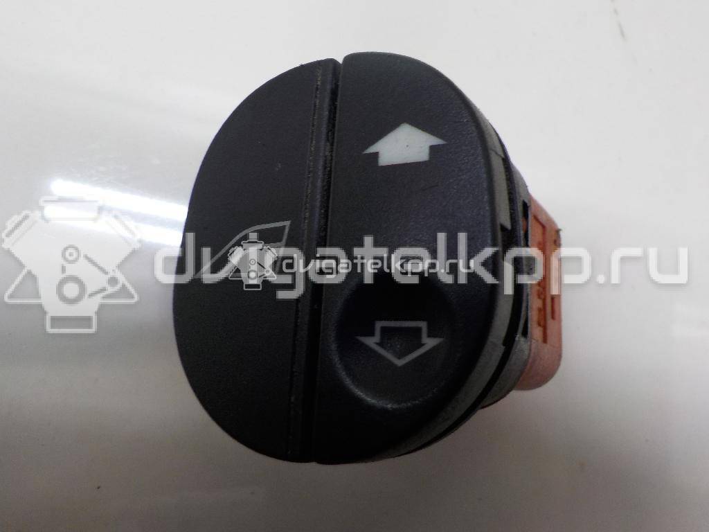 Фото Кнопка стеклоподъемника  1107243 для Ford Fiesta / Tourneo / Ka / Street Ka Rl2 / Fusion Ju {forloop.counter}}