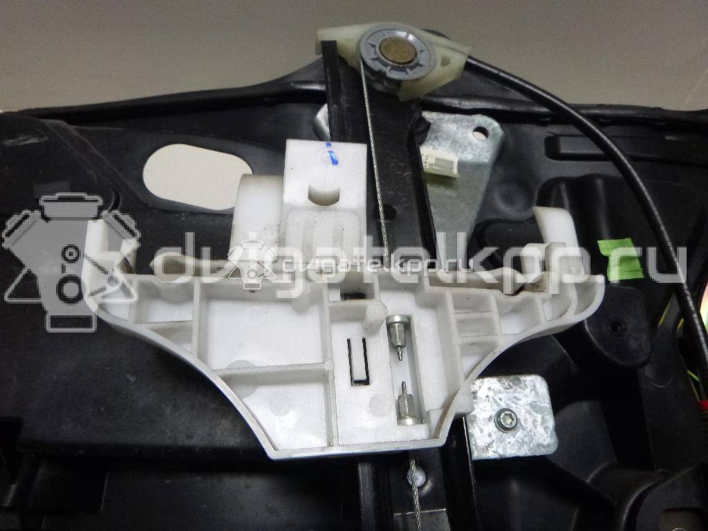 Фото Стеклоподъемник механ. задний правый  1528042 для Ford Fiesta {forloop.counter}}