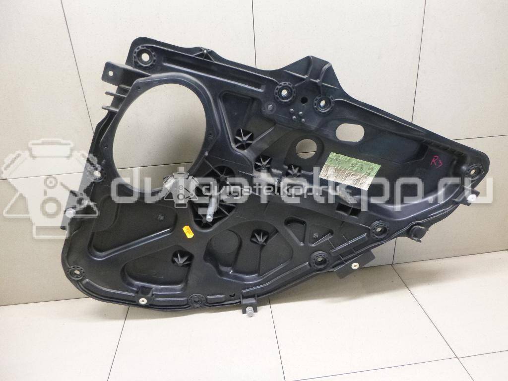 Фото Стеклоподъемник механ. задний правый  1528042 для Ford Fiesta {forloop.counter}}