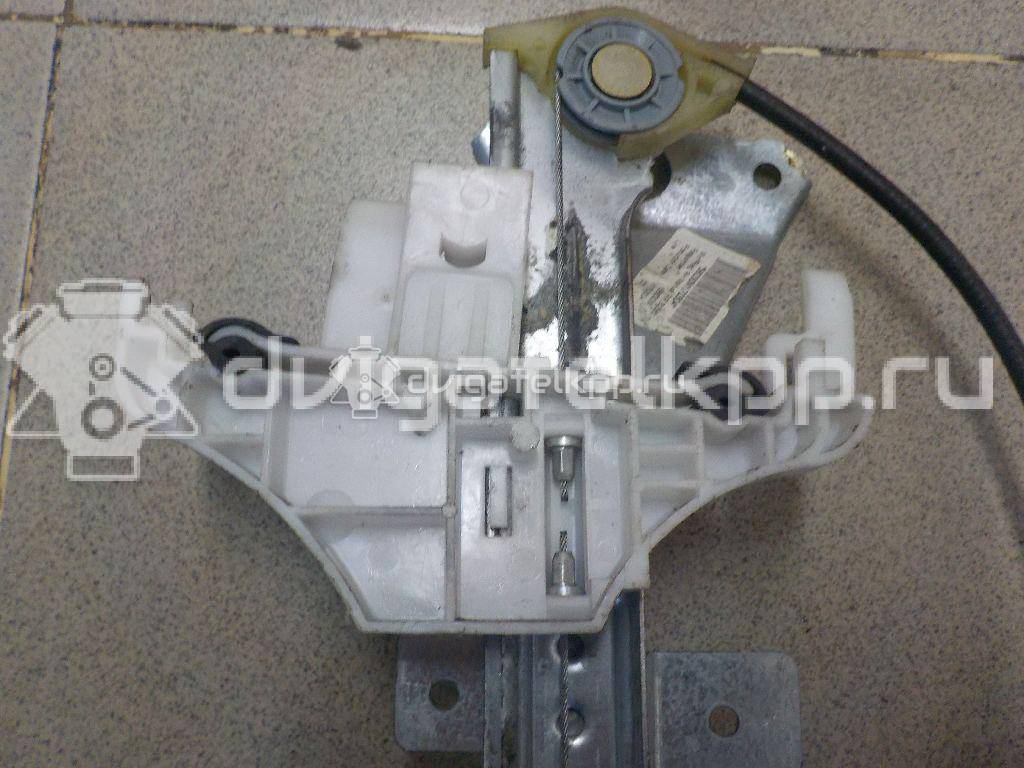 Фото Стеклоподъемник механ. задний правый  1528042 для Ford Fiesta {forloop.counter}}
