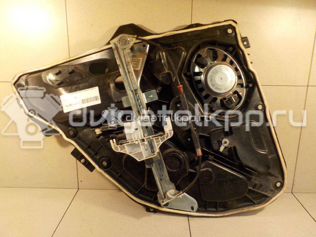 Фото Стеклоподъемник механ. задний правый  1528042 для Ford Fiesta {forloop.counter}}