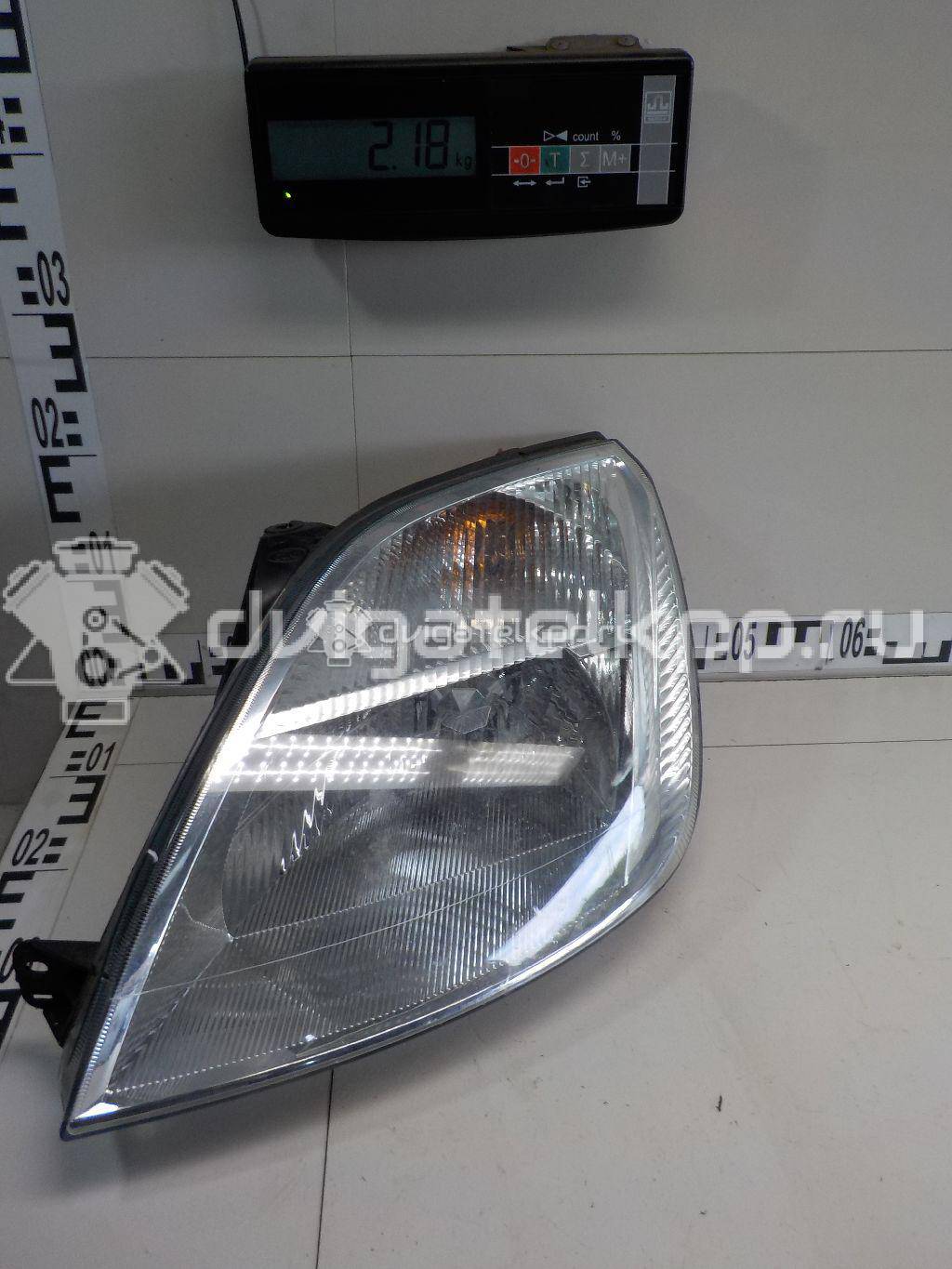 Фото Фара левая  1320349 для Ford Fiesta {forloop.counter}}