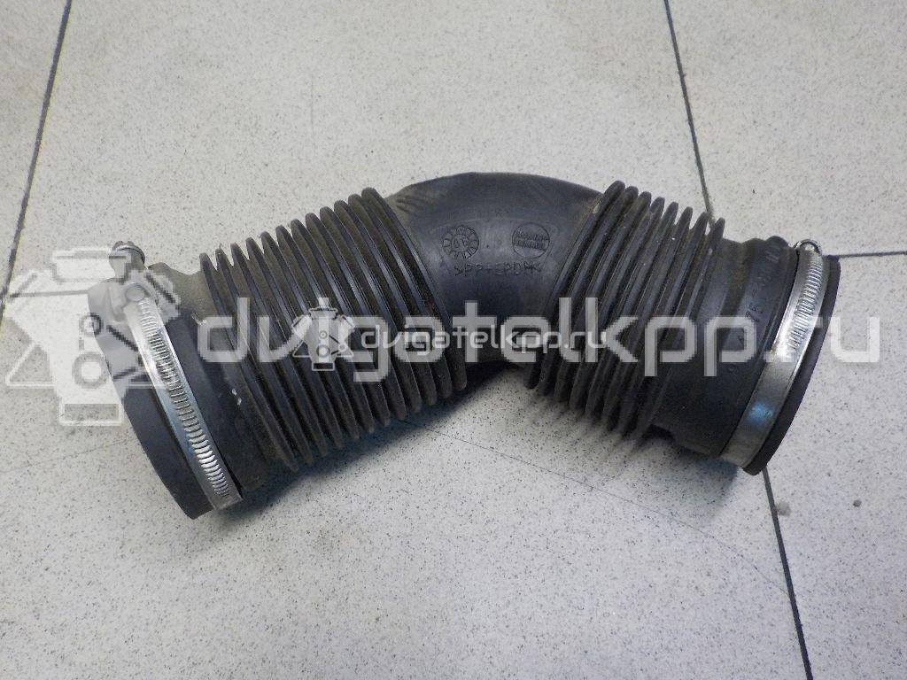 Фото Патрубок воздушного фильтра для двигателя RFJ (EW10A) для Citroen / Peugeot 140-143 л.с 16V 2.0 л Бензин/спирт 144073 {forloop.counter}}