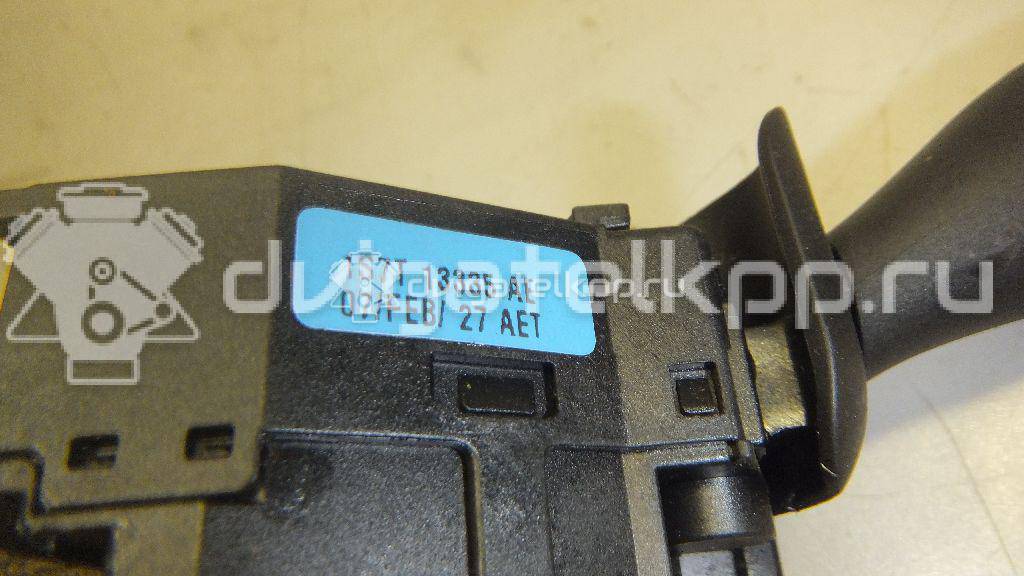Фото Переключатель поворотов подрулевой  1S7T13335AE для Ford Fiesta / Mondeo / Fusion Ju {forloop.counter}}