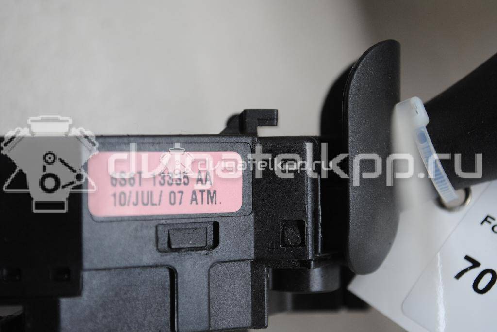 Фото Переключатель поворотов подрулевой  1379849 для Ford Fiesta {forloop.counter}}