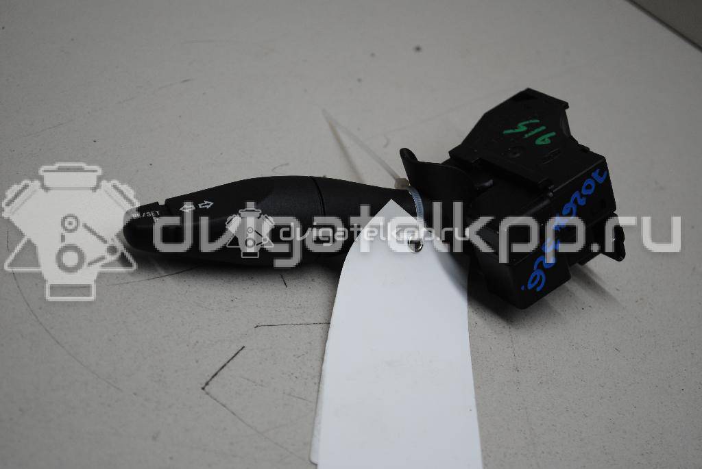 Фото Переключатель поворотов подрулевой  1379849 для Ford Fiesta {forloop.counter}}
