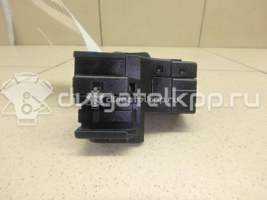 Фото Переключатель стеклоочистителей  1357437 для Ford Fiesta / Mondeo / Fusion Ju {forloop.counter}}