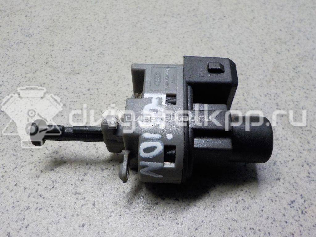 Фото Датчик включения стопсигнала  1062670 для Ford Fiesta / Focus / Tourneo / Cougar Ec / Fusion Ju {forloop.counter}}