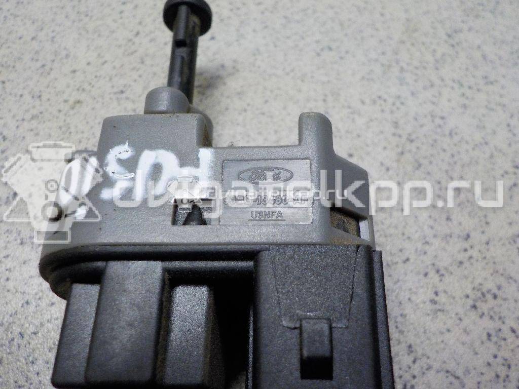 Фото Датчик включения стопсигнала  1062670 для Ford Fiesta / Focus / Tourneo / Cougar Ec / Fusion Ju {forloop.counter}}