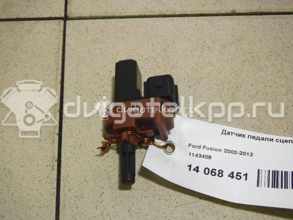 Фото Датчик педали сцепления  1143409 для Ford Fiesta / Focus / Tourneo / Galaxy / Cougar Ec {forloop.counter}}