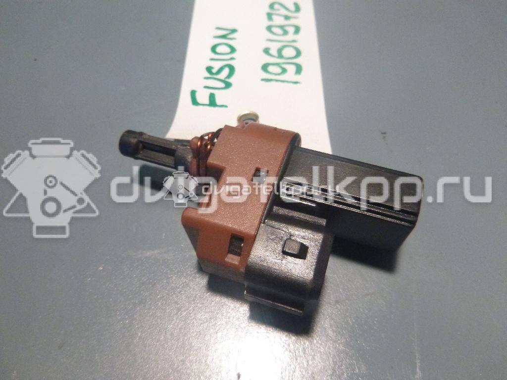 Фото Датчик педали сцепления  1143409 для Ford Fiesta / Focus / Tourneo / Galaxy / Cougar Ec {forloop.counter}}