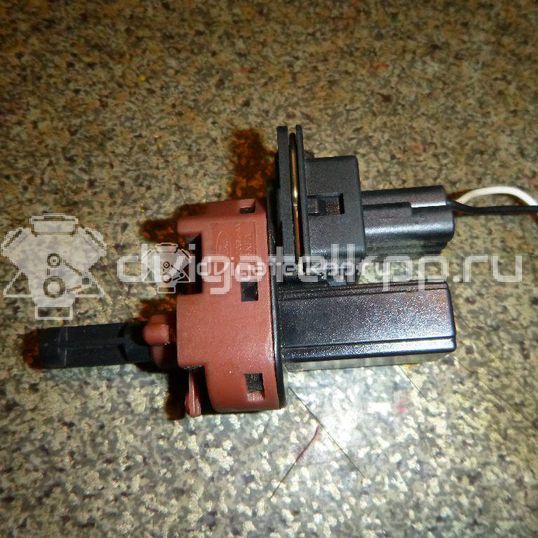 Фото Датчик педали сцепления  2S6T7C534AA для Ford Fiesta / Focus / Galaxy / Cougar Ec / Fusion Ju