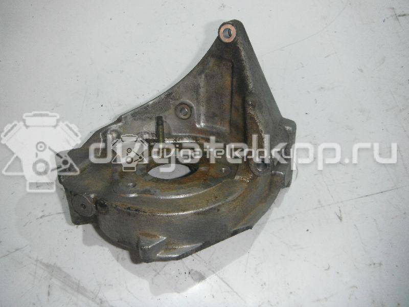 Фото Кронштейн ТНВД для двигателя RHY (DW10TD) для Citroen / Peugeot 90 л.с 8V 2.0 л Дизельное топливо {forloop.counter}}