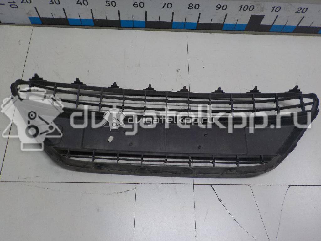 Фото Решетка в бампер  1550788 для Ford Fiesta {forloop.counter}}