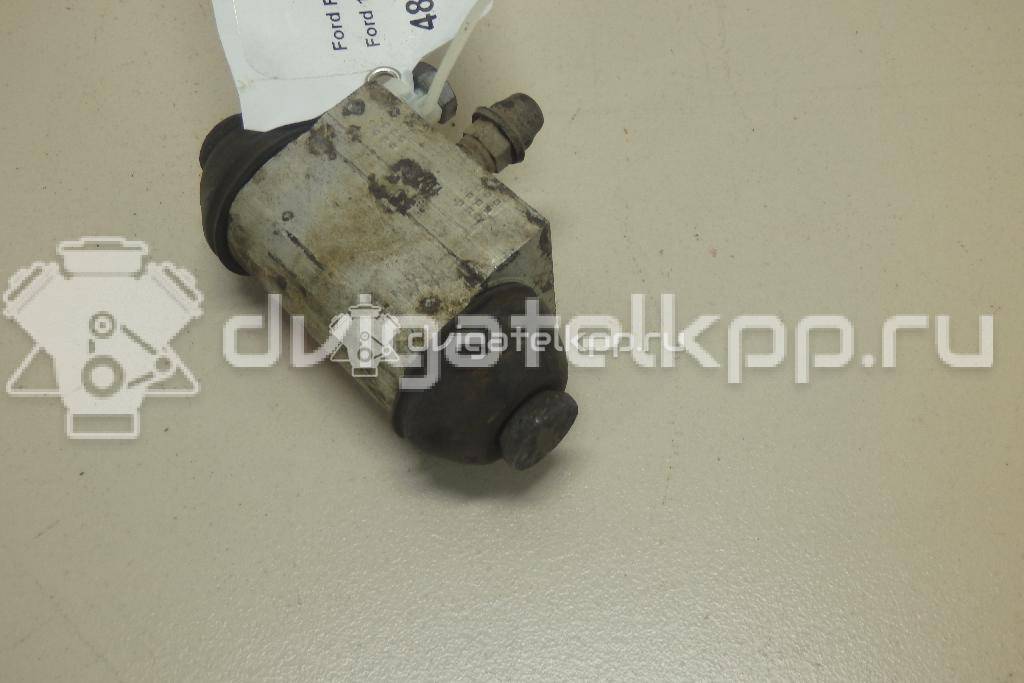 Фото Цилиндр тормозной задний  1802625 для Ford Fiesta / Ka {forloop.counter}}