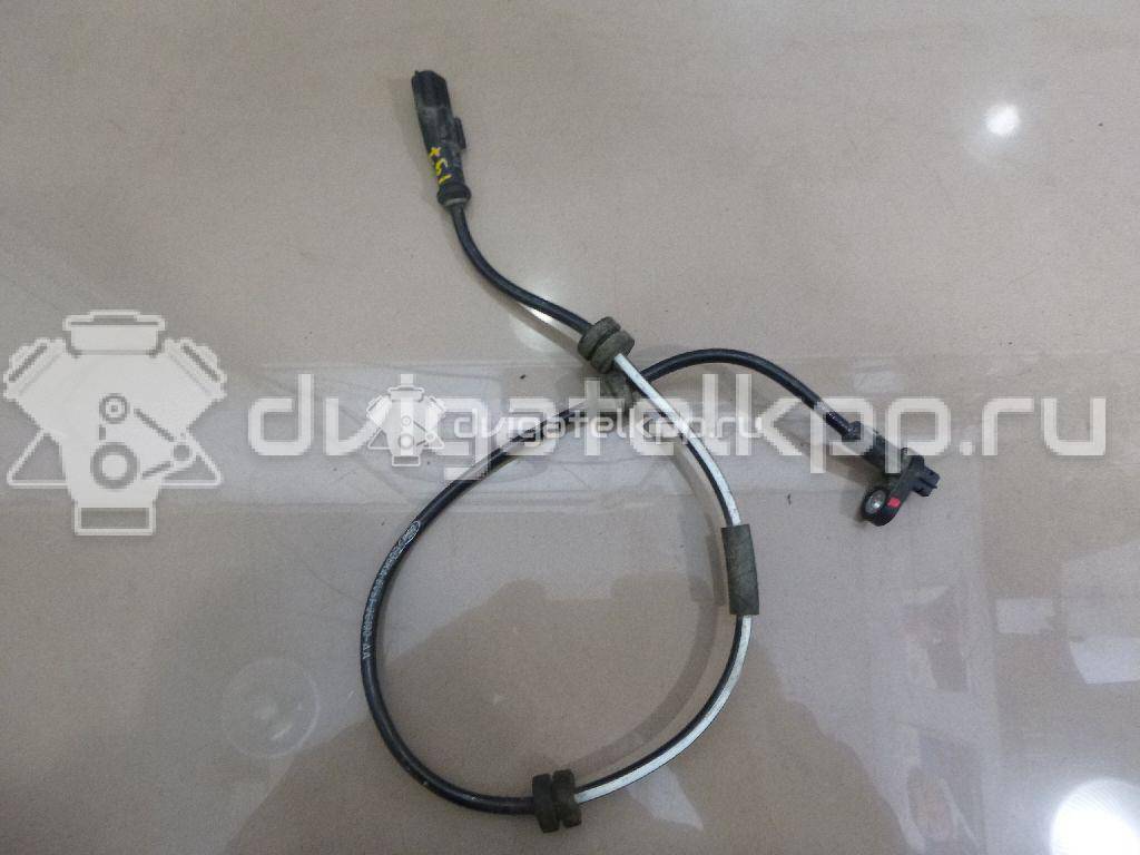 Фото Датчик ABS задний  8V512C190AA для Ford Fiesta / Ecosport / Ka {forloop.counter}}