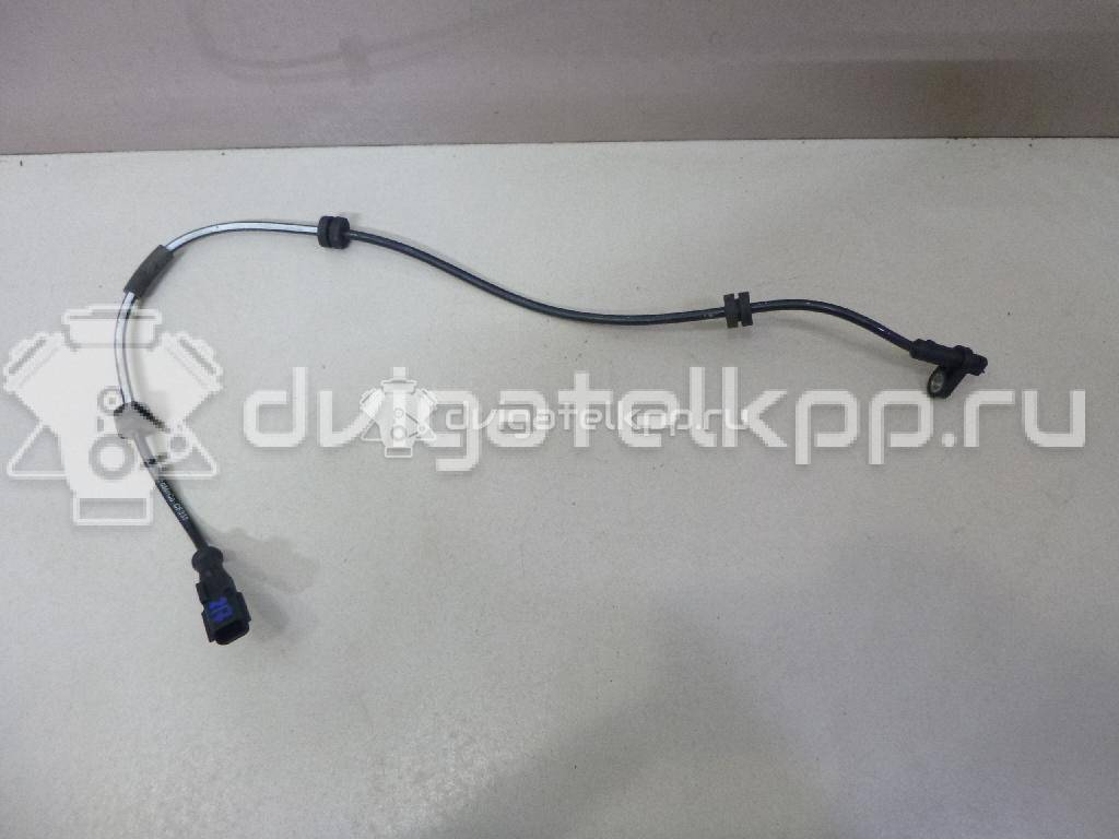 Фото Датчик ABS задний  8V512B372AC для Ford Fiesta / Ecosport / Ka {forloop.counter}}