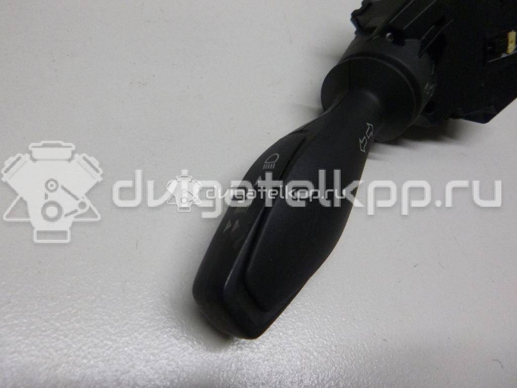 Фото Переключатель поворотов подрулевой  1682218 для Ford Fiesta {forloop.counter}}