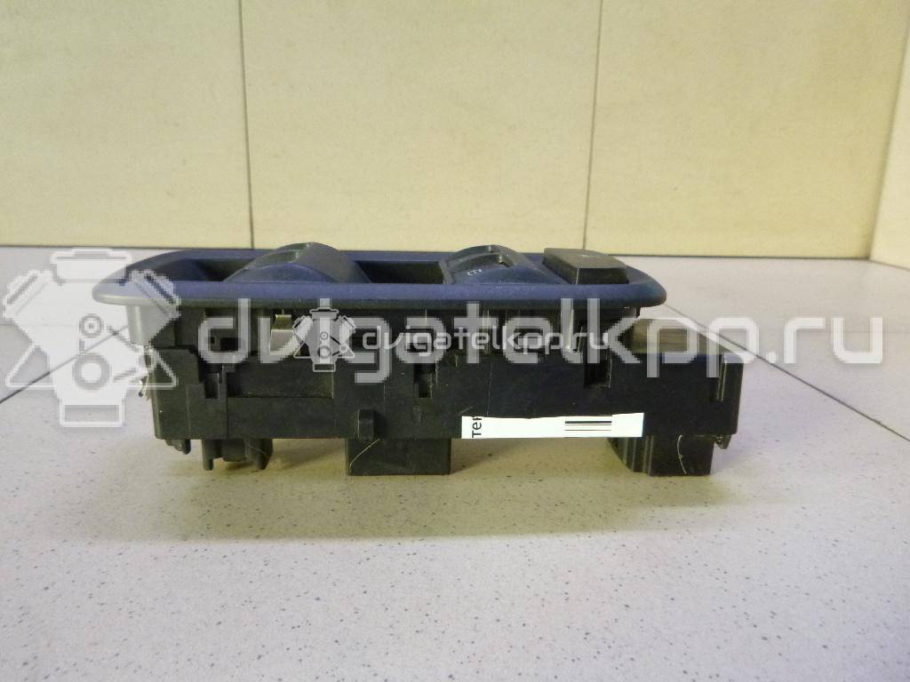 Фото Блок управления стеклоподъемниками  1547738 для Ford Fiesta {forloop.counter}}