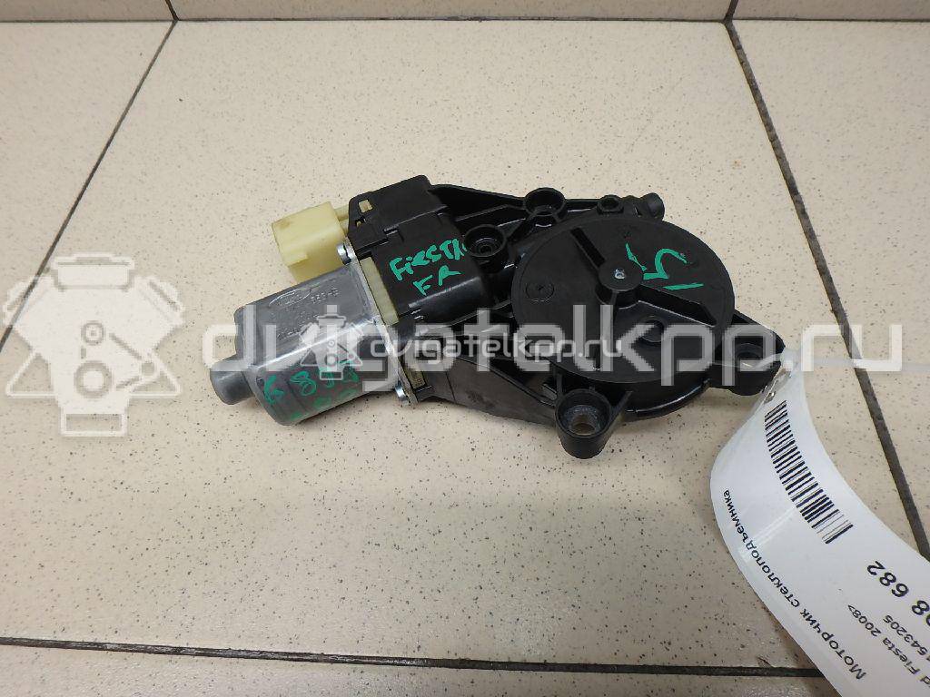 Фото Моторчик стеклоподъемника  1543205 для Ford Fiesta {forloop.counter}}