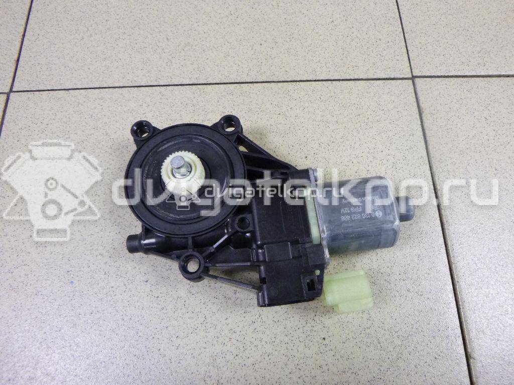Фото Моторчик стеклоподъемника  1543205 для Ford Fiesta {forloop.counter}}