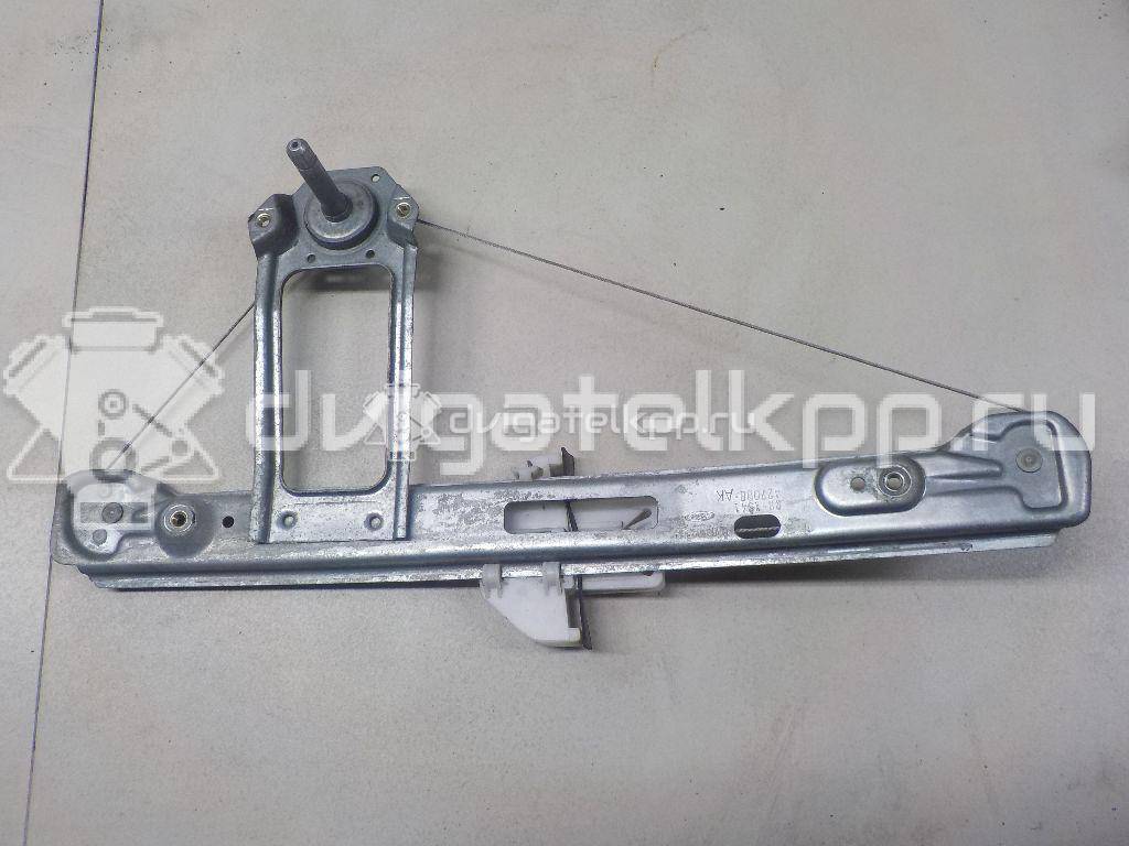 Фото Стеклоподъемник механ. задний правый  1331607 для Ford Focus {forloop.counter}}