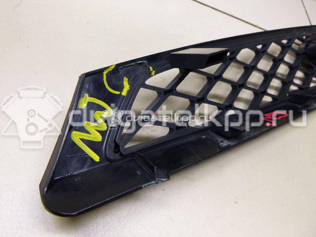 Фото Решетка радиатора  1744364 для Ford Focus {forloop.counter}}
