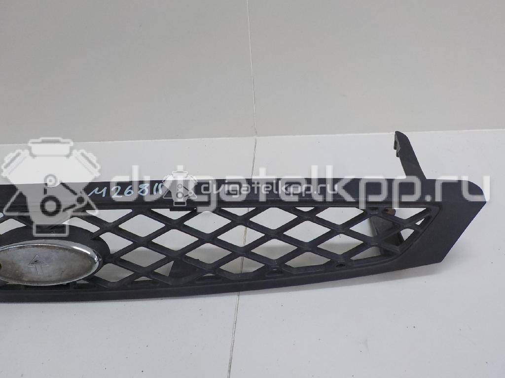 Фото Решетка радиатора  1744364 для Ford Focus {forloop.counter}}