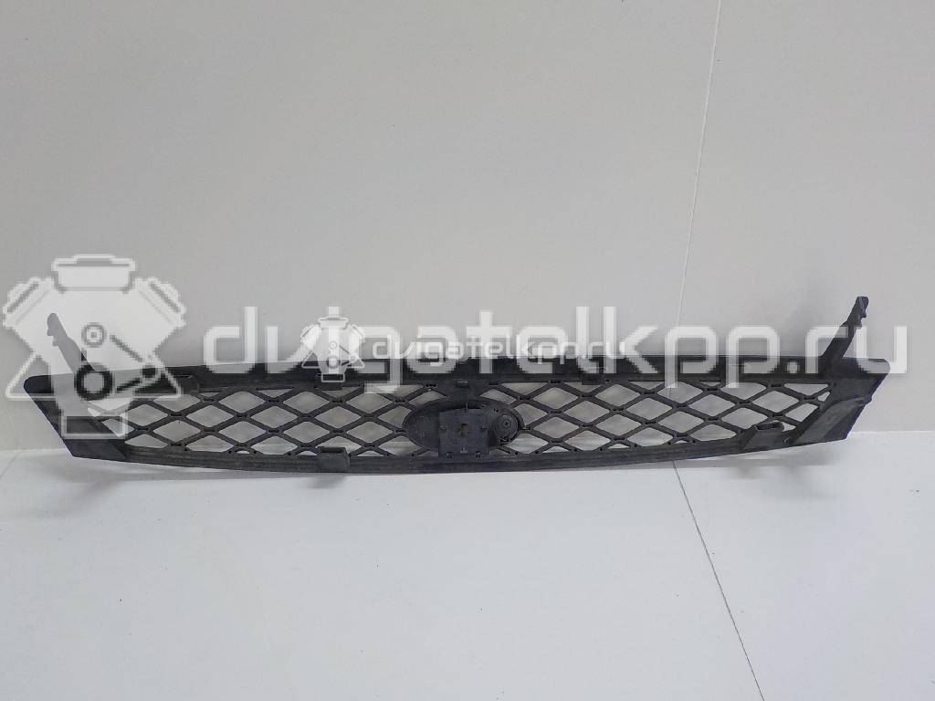 Фото Решетка радиатора  1744364 для Ford Focus {forloop.counter}}