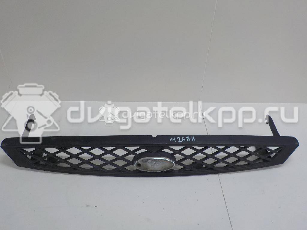 Фото Решетка радиатора  1744364 для Ford Focus {forloop.counter}}