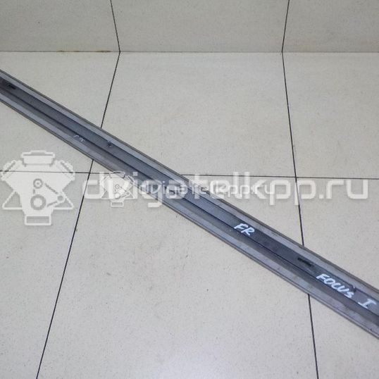 Фото Молдинг передней правой двери  1132452 для Ford Focus