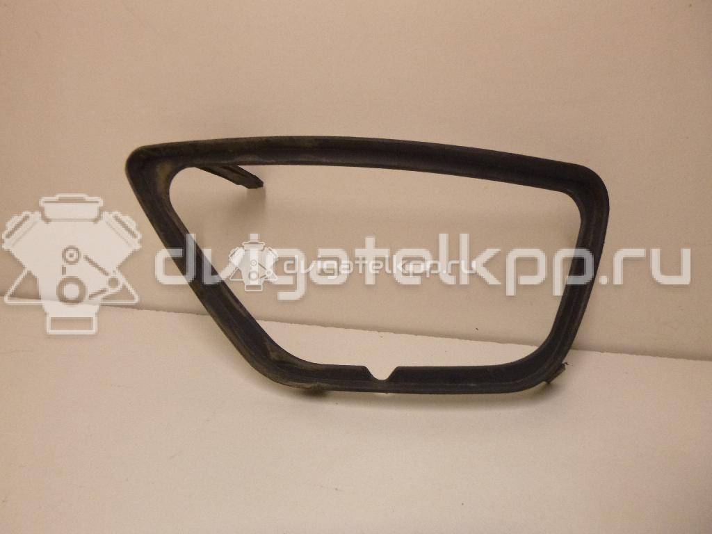 Фото Рамка противотуманной фары правой  1208010 для Ford Focus {forloop.counter}}