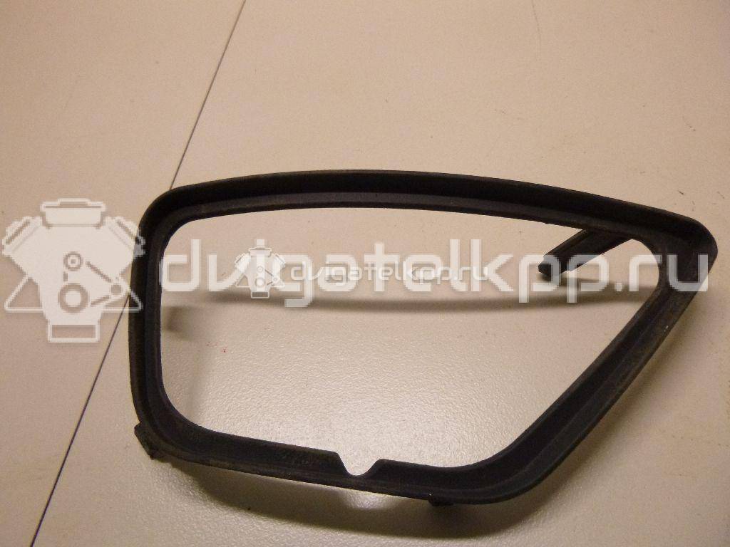 Фото Рамка противотуманной фары правой  1208010 для Ford Focus {forloop.counter}}