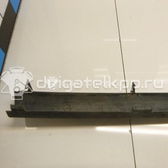 Фото Молдинг заднего бампера центральный  1211471 для Ford Focus