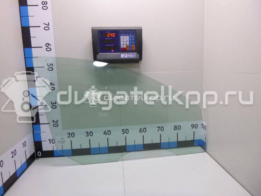 Фото Стекло двери передней правой  1088904 для Ford Focus {forloop.counter}}
