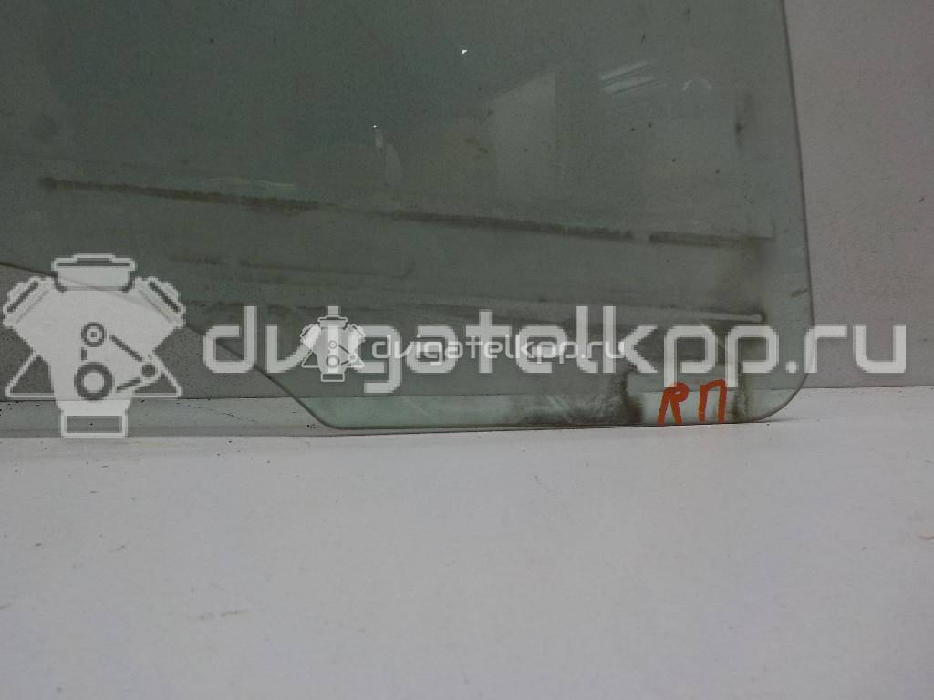 Фото Стекло двери передней правой  1088904 для Ford Focus {forloop.counter}}
