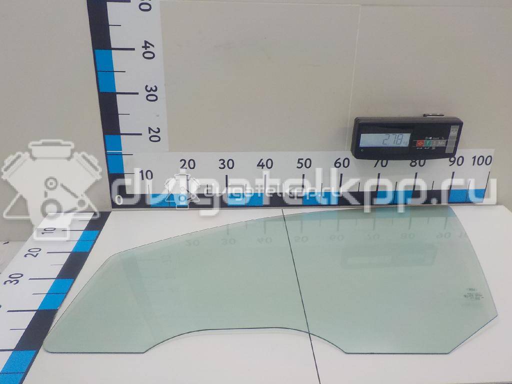 Фото Стекло двери передней левой  1088905 для Ford Focus {forloop.counter}}