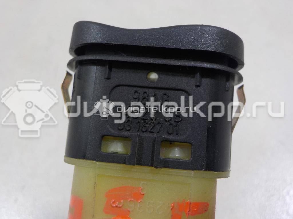 Фото Кнопка стеклоподъемника  1091485 для Ford Focus {forloop.counter}}