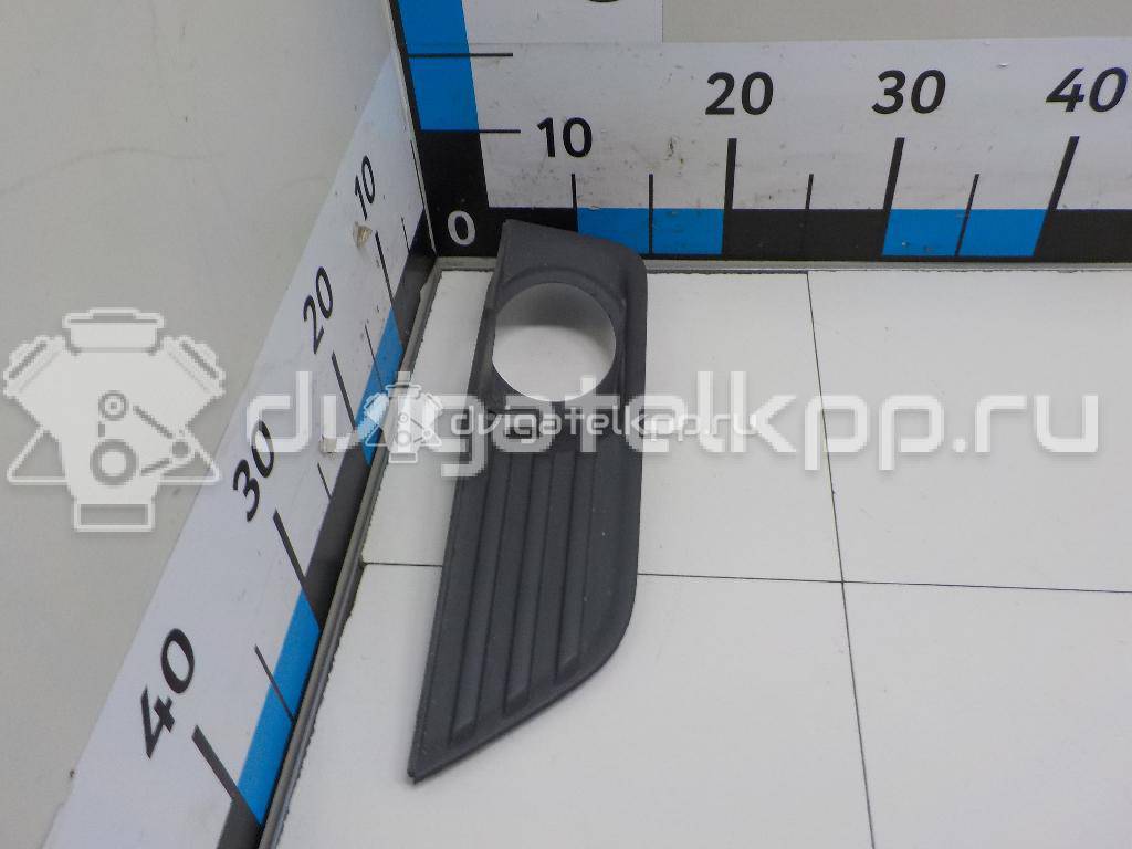 Фото Решетка в бампер левая  4M5119953AE для Ford Focus {forloop.counter}}