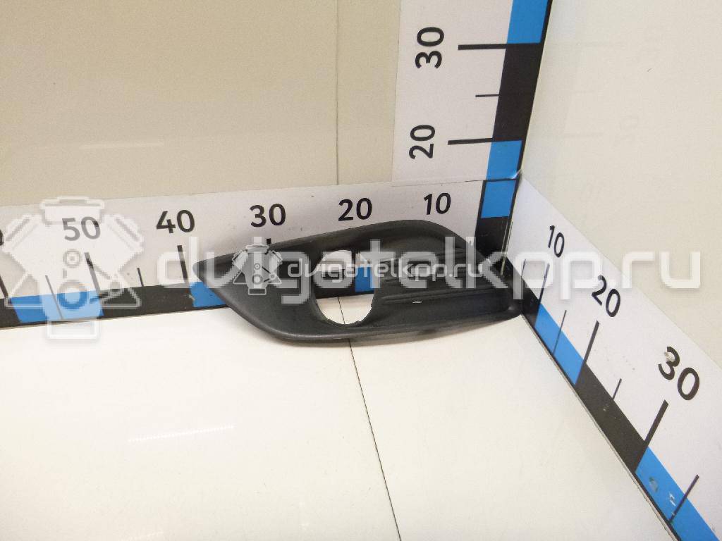 Фото Решетка в бампер левая  1528561 для Ford Focus {forloop.counter}}