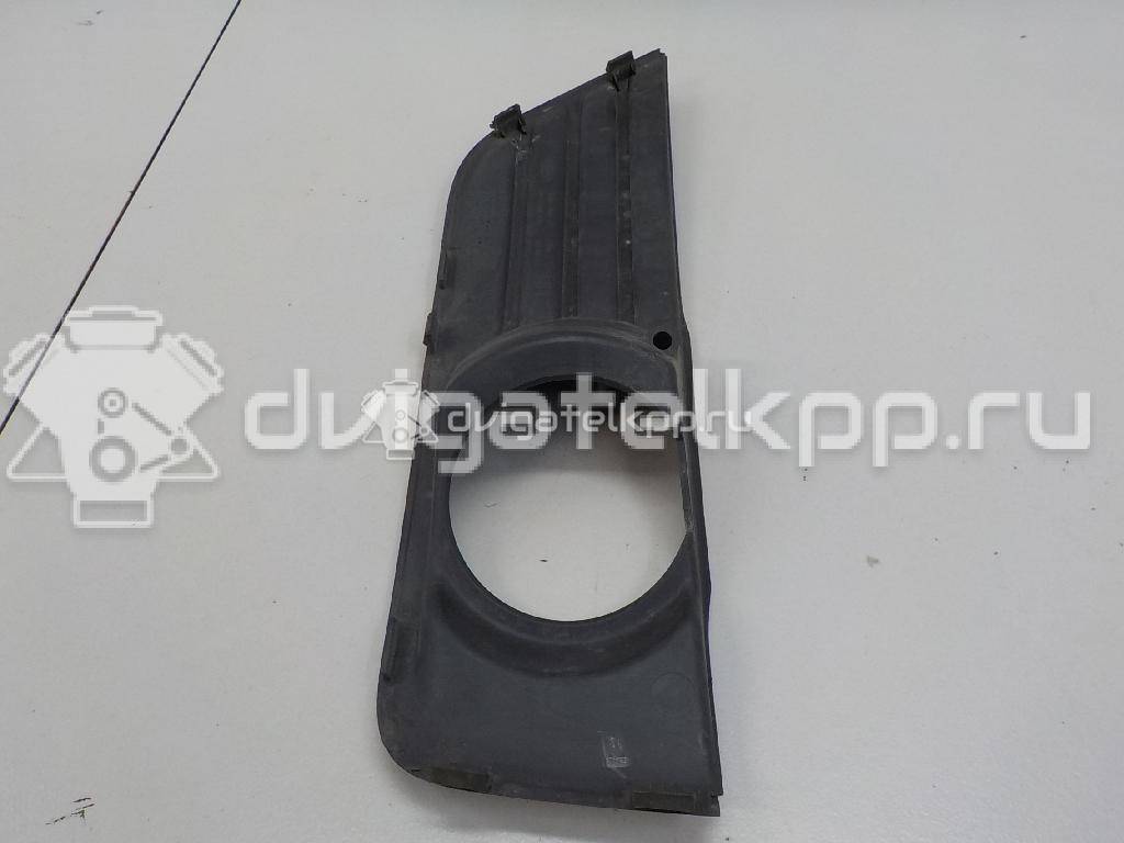 Фото Решетка в бампер правая  4M5119952AE для Ford Focus {forloop.counter}}