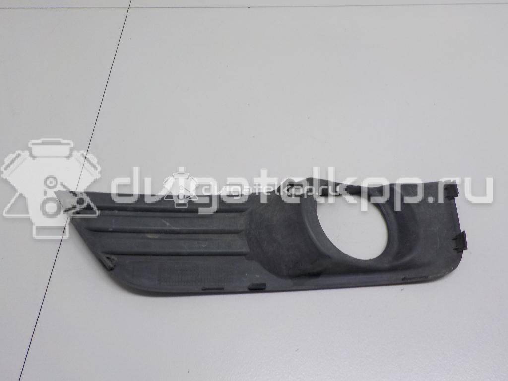 Фото Решетка в бампер правая  4M5119952AE для Ford Focus {forloop.counter}}
