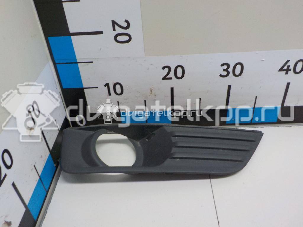 Фото Решетка в бампер правая  4M5119952AE для Ford Focus {forloop.counter}}