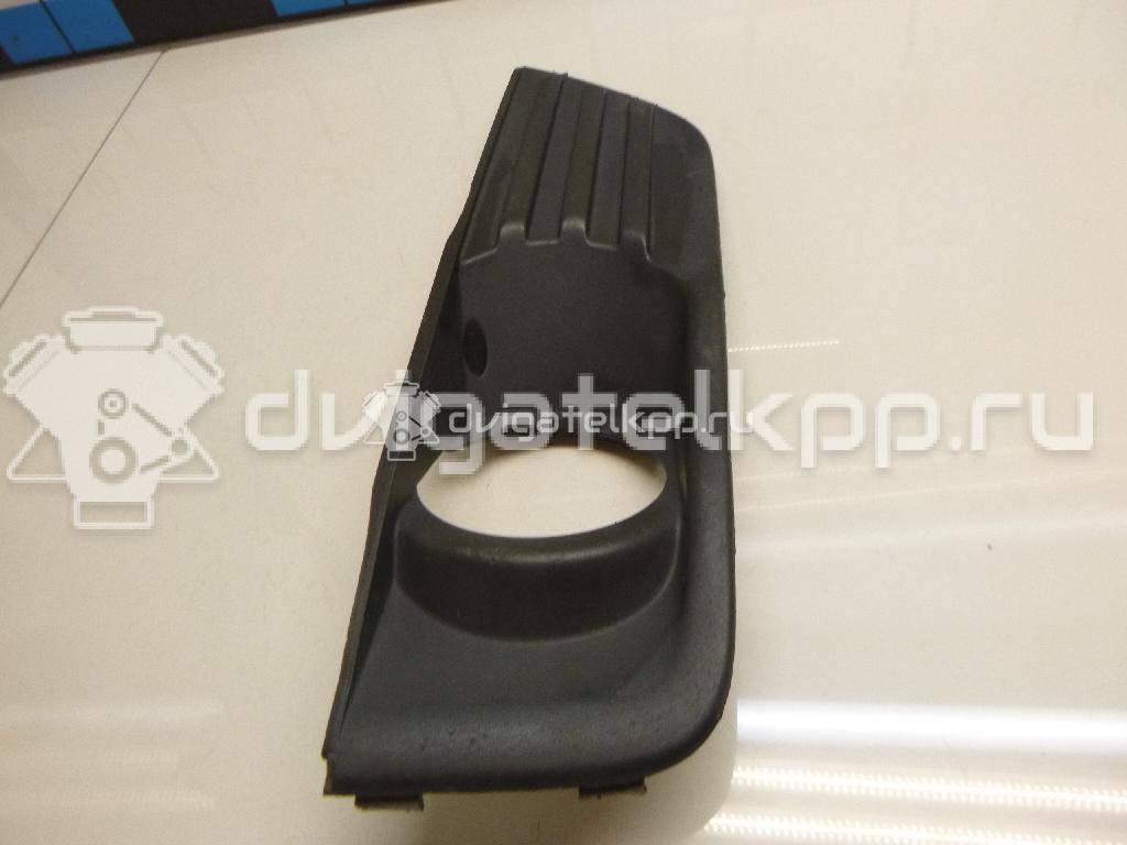 Фото Решетка в бампер правая  4M5119952AE для Ford Focus {forloop.counter}}